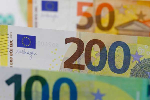 美银：若霍尔木兹海峡持续关闭，全球经济衰退风险或将逼近